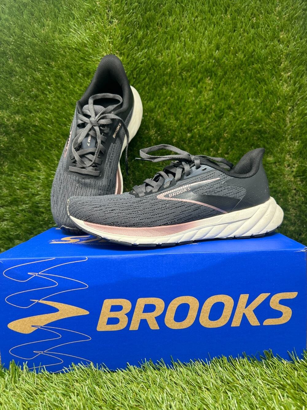 Brooks Revel 8 Size 5.5 Women's Run & Walk Black/Rose Gold Shoe 1204561B043